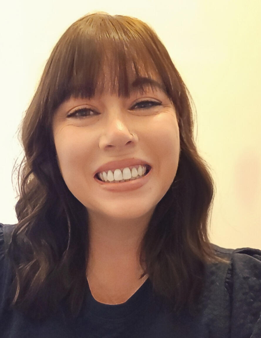 Hi, I'm Hilary I teach calligraphy & creative lettering workshops across Northern Colorado for people who swear they have "bad handwriting". (They don't. They just haven't met the right pen yet.)